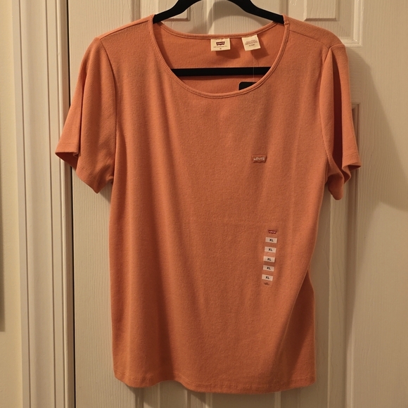 LEVIS SIGNATURE WOMEN'S PEACH RIBBED SUMMER SHORT SLEEVE TEE-SHIRT SIZE XL - Picture 1 of 12